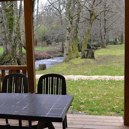 Chalets Au Bord De L'Eau Caudebronde Eksteriør bilde